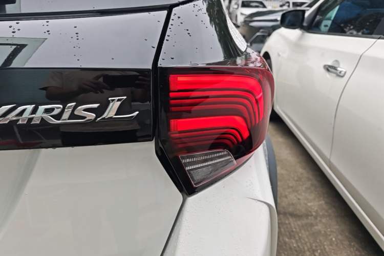 Used Toyota YARiS L Zhi Xuan 2021 X-Trail 1.5L CVT Leading Edition Right Rear Taillight