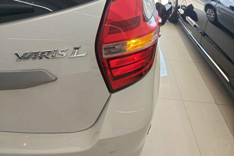 Used Toyota YARiS L Zhi Xuan 2021 1.5L CVT Leading Edition Right Rear Taillight