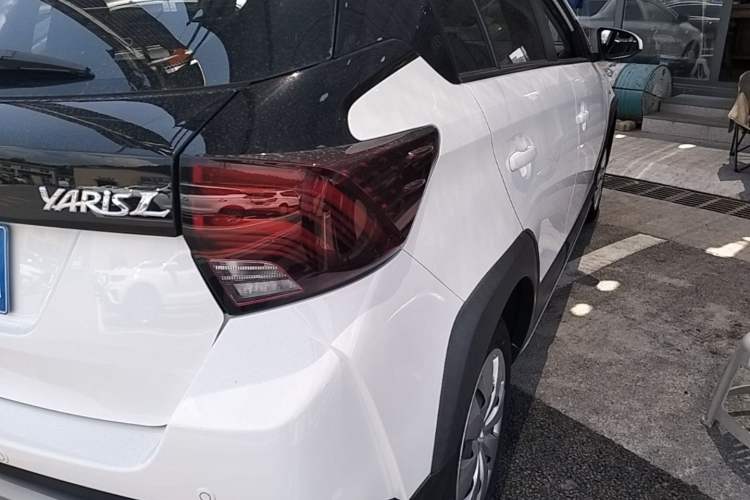 Used Toyota YARiS L Zhi Xuan 2021 X-Trail 1.5L CVT Leading Edition Right Rear Taillight