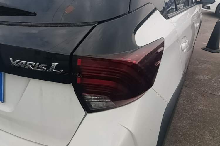 Used Toyota YARiS L Zhi Xuan 2021 X-Trail 1.5L CVT Leading Edition Right Rear Taillight