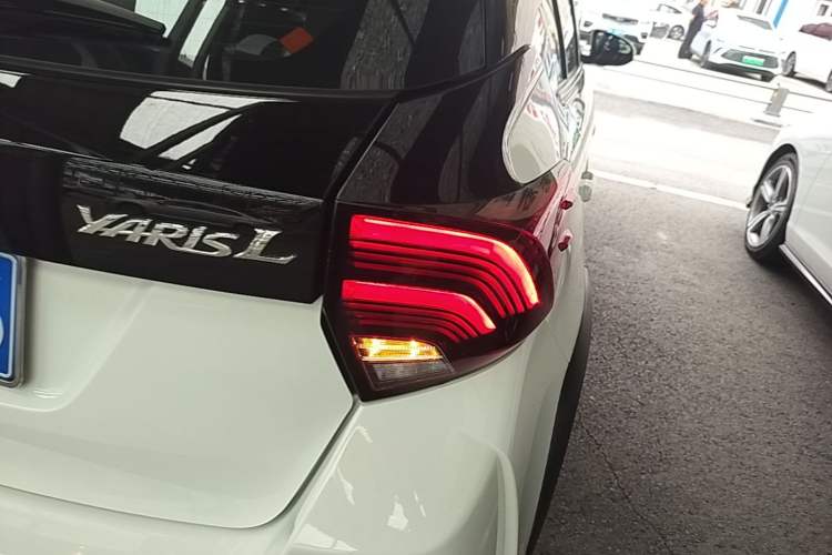 Used Toyota YARiS L Zhi Xuan 2021 X-Trail 1.5L CVT Leading Edition Right Rear Taillight