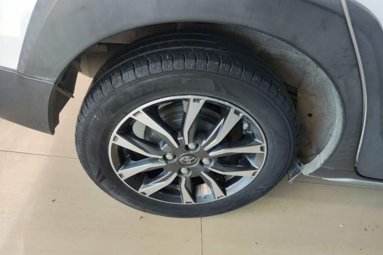 Used Toyota YARiS L Zhi Xuan 2021 X-Trail 1.5L CVT Luxury Edition Right Rear Wheel Hub