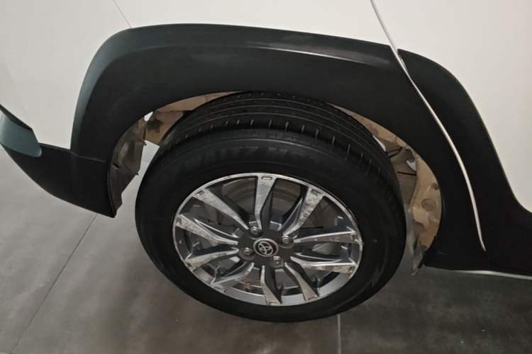 Used Toyota YARiS L Zhi Xuan 2021 X-Trail 1.5L CVT Leading Edition Right Rear Wheel Hub