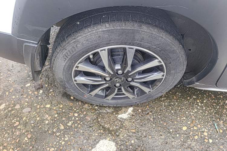 Used Toyota YARiS L Zhi Xuan 2021 X-Trail 1.5L CVT Luxury Edition Right Rear Wheel Hub