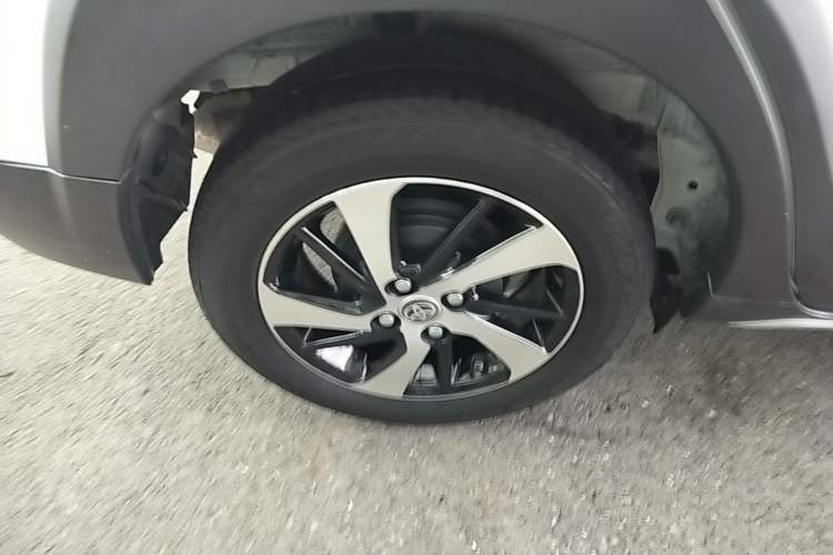 Used Toyota YARiS L Zhi Xuan 2021 X-Trail 1.5L CVT Leading Edition Right Rear Wheel Hub