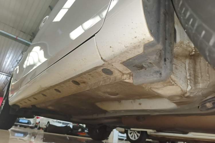 Used Toyota YARiS L Zhi Xuan 2021 1.5L CVT Leading Edition Right Side Sill