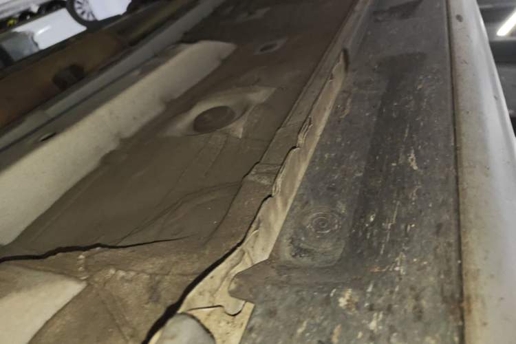 Used Toyota YARiS L Zhi Xuan 2021 X-Trail 1.5L CVT Luxury Edition Right Side Sill