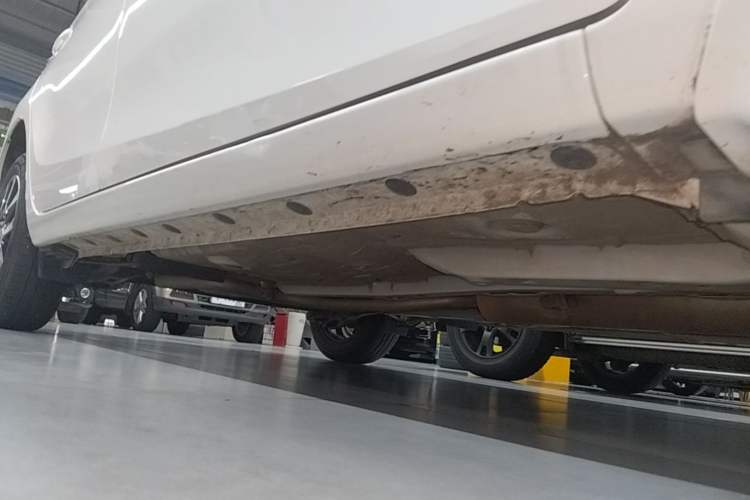 Used Toyota YARiS L Zhi Xuan 2021 1.5L CVT Leading Edition Right Side Sill