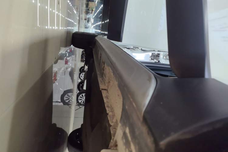 Used Toyota YARiS L Zhi Xuan 2021 X-Trail 1.5L CVT Luxury Edition Right Side Sill