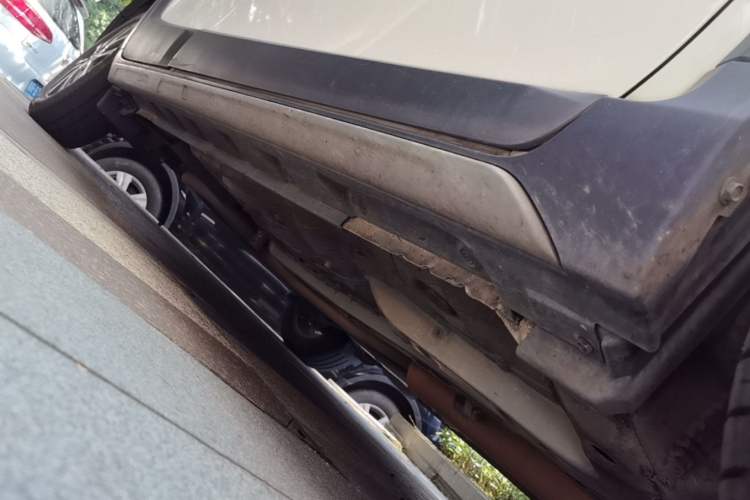 Used Toyota YARiS L Zhi Xuan 2021 X-Trail 1.5L CVT Luxury Edition Right Side Sill