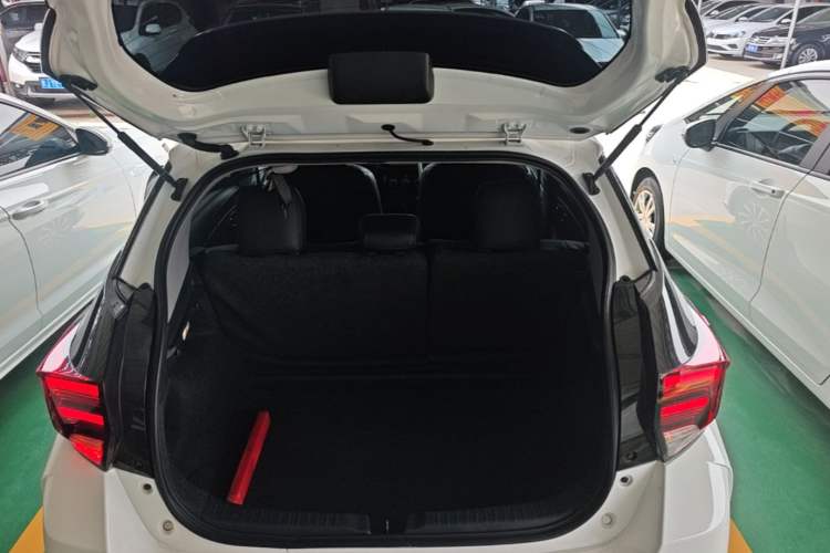 Used Toyota YARiS L Zhi Xuan 2021 X-Trail 1.5L CVT Leading Edition Trunk