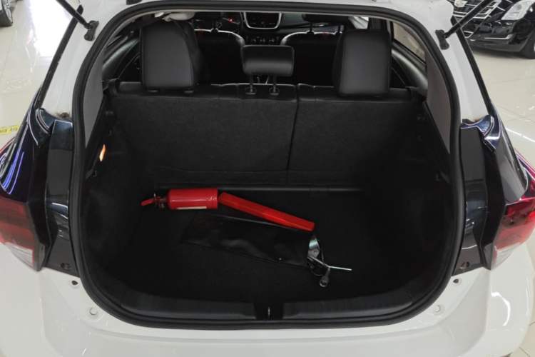 Used Toyota YARiS L Zhi Xuan 2021 X-Trail 1.5L CVT Luxury Edition Trunk