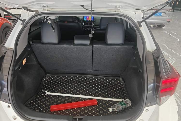 Used Toyota YARiS L Zhi Xuan 2021 X-Trail 1.5L CVT Luxury Edition Trunk