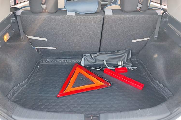 Used Toyota YARiS L Zhi Xuan 2021 X-Trail 1.5L CVT Leading Edition Trunk