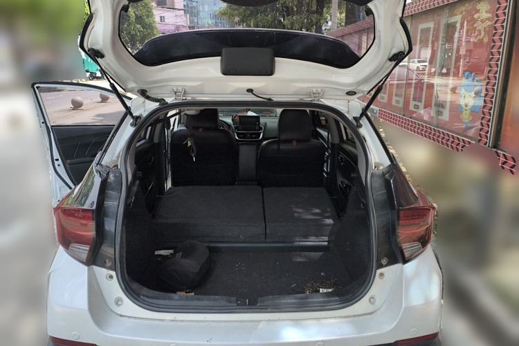 Used Toyota YARiS L Zhi Xuan 2021 X-Trail 1.5L CVT Luxury Edition Trunk