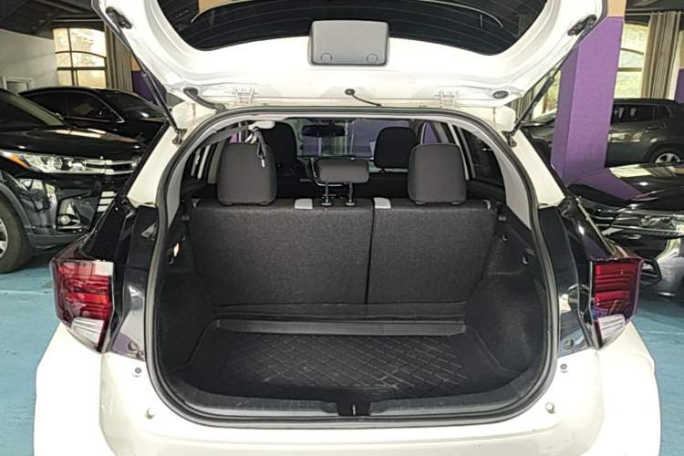 Used Toyota YARiS L Zhi Xuan 2021 X-Trail 1.5L CVT Leading Edition Trunk