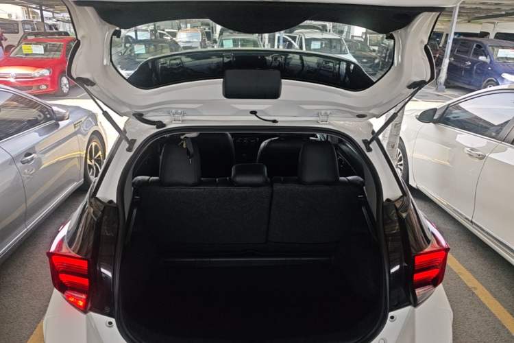 Used Toyota YARiS L Zhi Xuan 2021 X-Trail 1.5L CVT Leading Edition Trunk