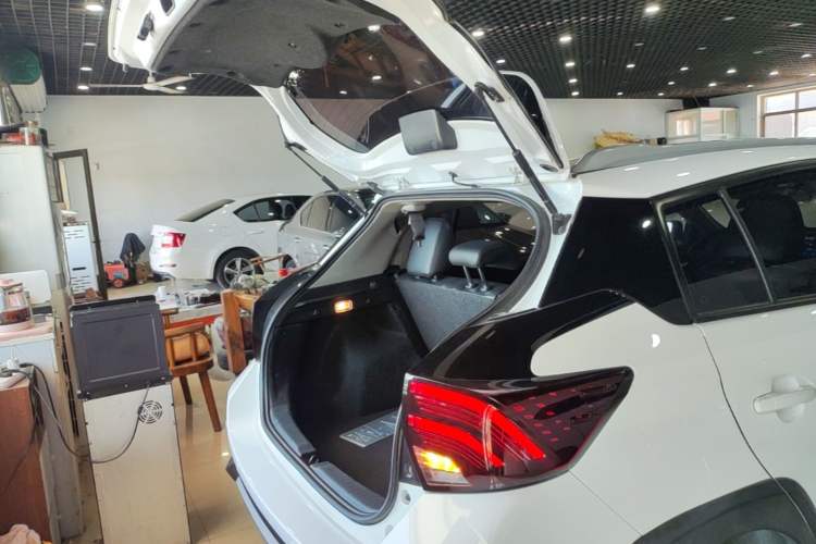 Used Toyota YARiS L Zhi Xuan 2021 X-Trail 1.5L CVT Luxury Edition Trunk