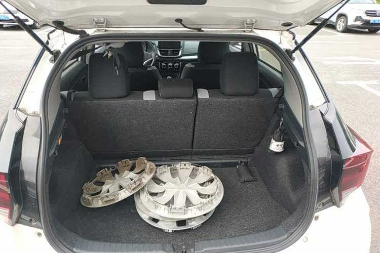 Used Toyota YARiS L Zhi Xuan 2021 X-Trail 1.5L CVT Leading Edition Trunk