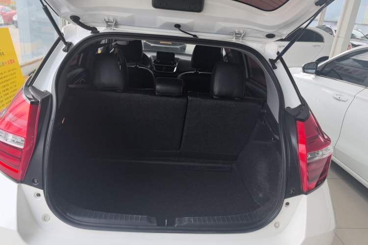 Used Toyota YARiS L Zhi Xuan 2021 1.5L CVT Leading Edition Trunk