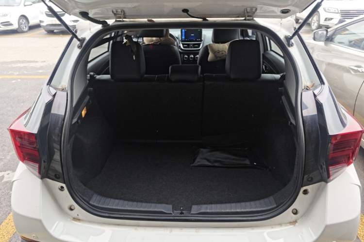 Used Toyota YARiS L Zhi Xuan 2021 X-Trail 1.5L CVT Luxury Edition Trunk
