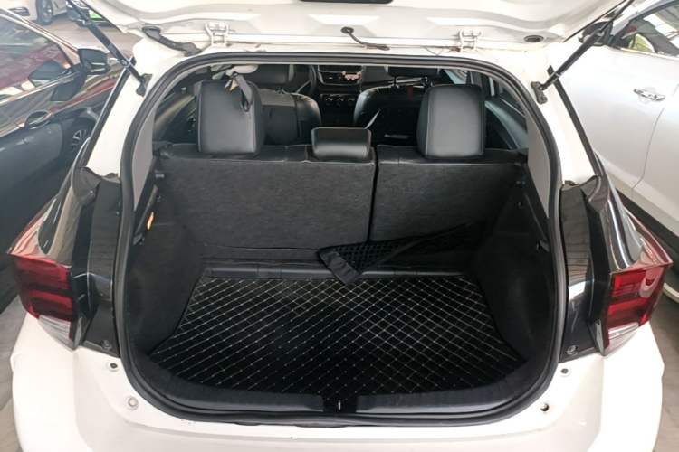 Used Toyota YARiS L Zhi Xuan 2021 X-Trail 1.5L CVT Luxury Edition Trunk