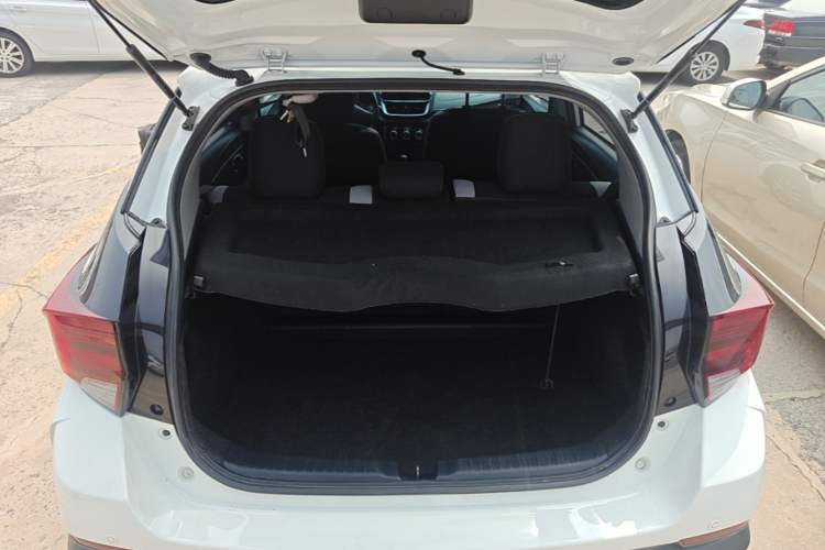 Used Toyota YARiS L Zhi Xuan 2021 X-Trail 1.5L CVT Leading Edition Trunk