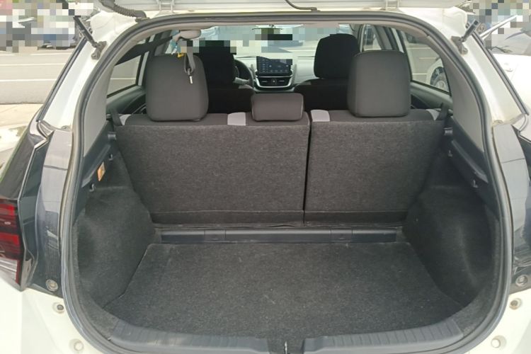 Used Toyota YARiS L Zhi Xuan 2021 X-Trail 1.5L CVT Leading Edition Trunk