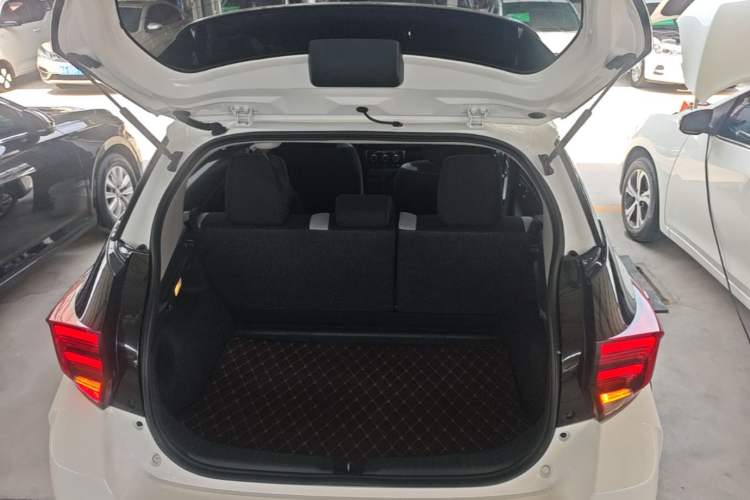 Used Toyota YARiS L Zhi Xuan 2021 X-Trail 1.5L CVT Leading Edition Trunk