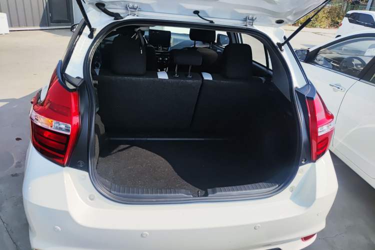 Used Toyota YARiS L Zhi Xuan 2021 1.5L CVT Leading Edition Trunk