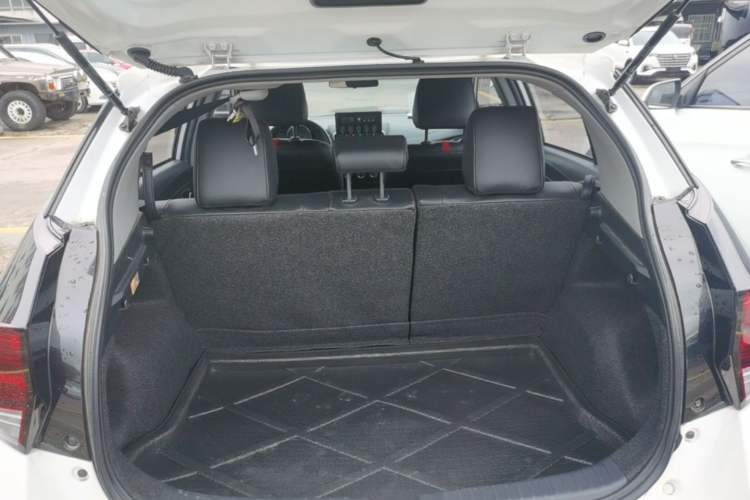 Used Toyota YARiS L Zhi Xuan 2021 X-Trail 1.5L CVT Luxury Edition Trunk