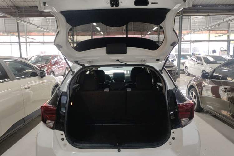 Used Toyota YARiS L Zhi Xuan 2021 X-Trail 1.5L CVT Leading Edition Trunk
