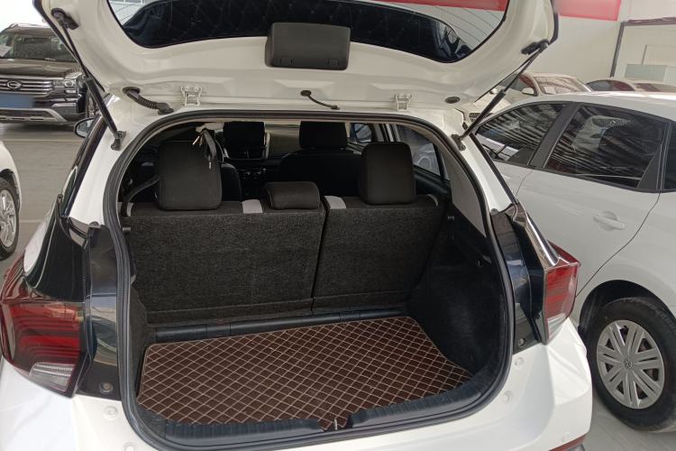 Used Toyota YARiS L Zhi Xuan 2021 X-Trail 1.5L CVT Leading Edition Trunk