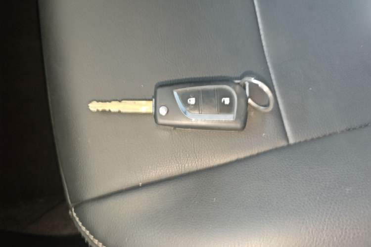 Used Toyota YARiS L Zhi Xuan 2021 X-Trail 1.5L CVT Leading Edition Vehicle Key