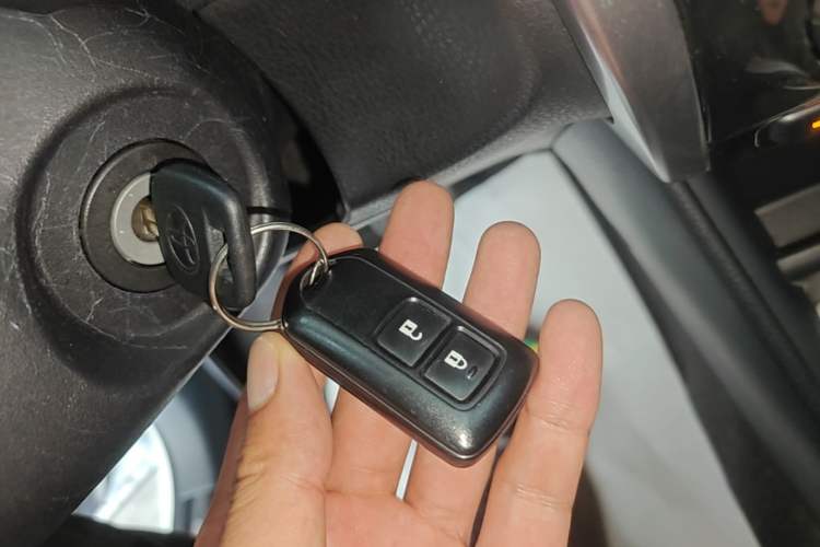 Used Toyota YARiS L Zhi Xuan 2021 X-Trail 1.5L CVT Luxury Edition Vehicle Key