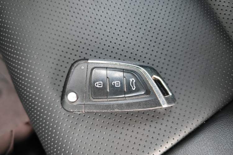 Used Toyota YARiS L Zhi Xuan 2021 X-Trail 1.5L CVT Luxury Edition Vehicle Key