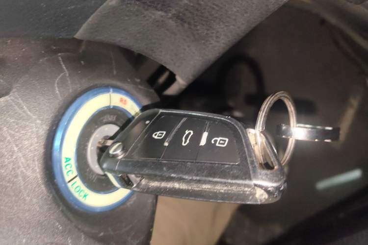 Used Toyota YARiS L Zhi Xuan 2021 X-Trail 1.5L CVT Leading Edition Vehicle Key
