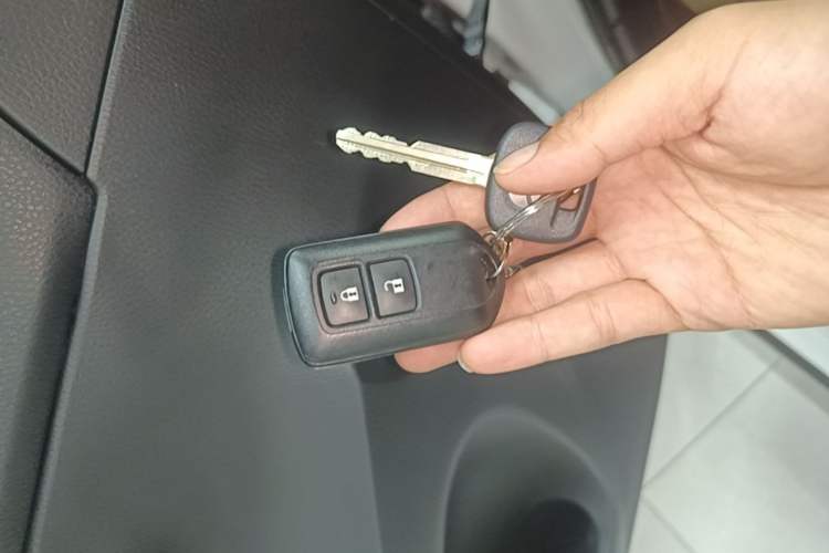 Used Toyota YARiS L Zhi Xuan 2021 X-Trail 1.5L CVT Leading Edition Vehicle Key