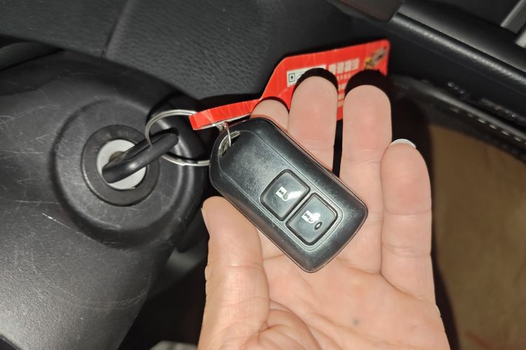 Used Toyota YARiS L Zhi Xuan 2021 X-Trail 1.5L CVT Leading Edition Vehicle Key