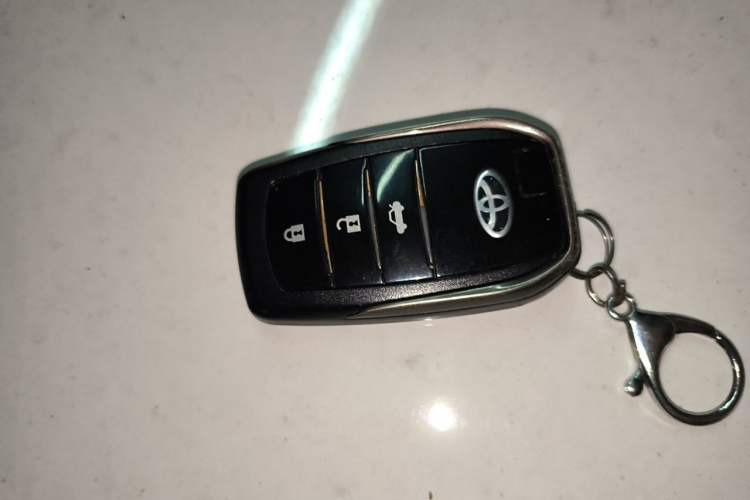 Used Toyota YARiS L Zhi Xuan 2021 X-Trail 1.5L CVT Luxury Edition Vehicle Key