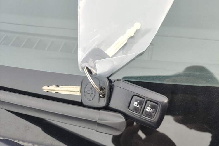 Used Toyota YARiS L Zhi Xuan 2021 X-Trail 1.5L CVT Luxury Edition Vehicle Key