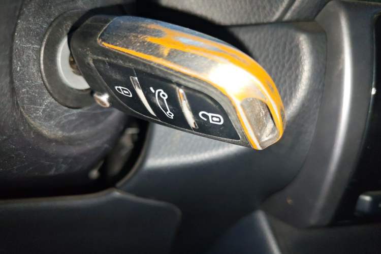 Used Toyota YARiS L Zhi Xuan 2021 X-Trail 1.5L CVT Leading Edition Vehicle Key