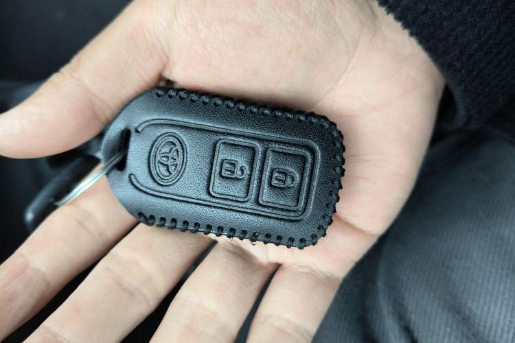Used Toyota YARiS L Zhi Xuan 2021 X-Trail 1.5L CVT Leading Edition Vehicle Key