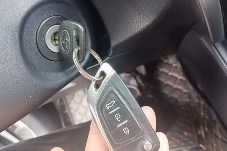 Used Toyota YARiS L Zhi Xuan 2021 X-Trail 1.5L CVT Leading Edition Vehicle Key