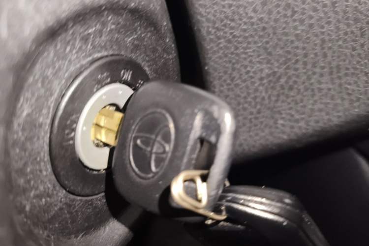 Used Toyota YARiS L Zhi Xuan 2021 1.5L CVT Leading Edition Vehicle Key