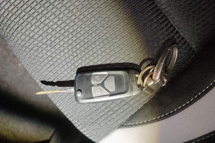 Used Toyota YARiS L Zhi Xuan 2021 X-Trail 1.5L CVT Leading Edition Vehicle Key