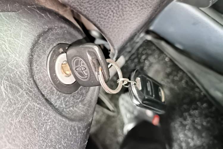 Used Toyota YARiS L Zhi Xuan 2021 1.5L CVT Leading Edition Vehicle Key