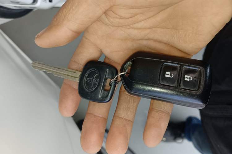 Used Toyota YARiS L Zhi Xuan 2021 X-Trail 1.5L CVT Leading Edition Vehicle Key