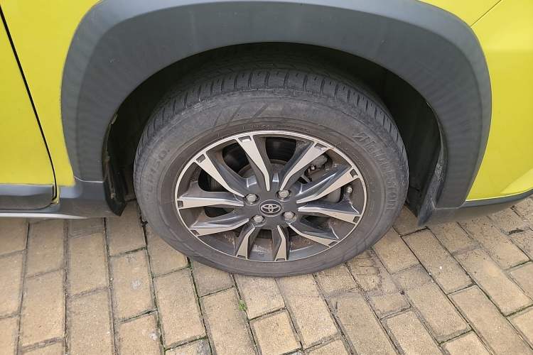 Used Toyota YARiS L Zhi Xuan 2021 X-Trail 1.5L CVT Luxury Edition Right Front Wheel Hub
