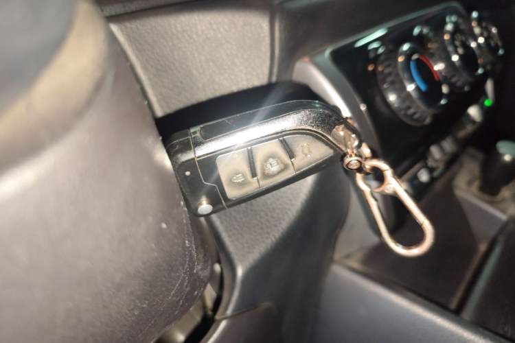 Used Toyota YARiS L Zhi Xuan 2021 1.5L CVT Leading Edition Vehicle Key